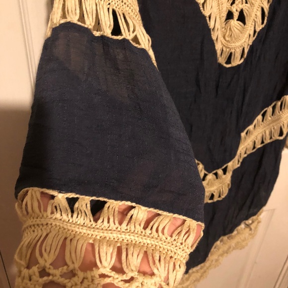 Super cute tunic type top - Picture 3 of 4